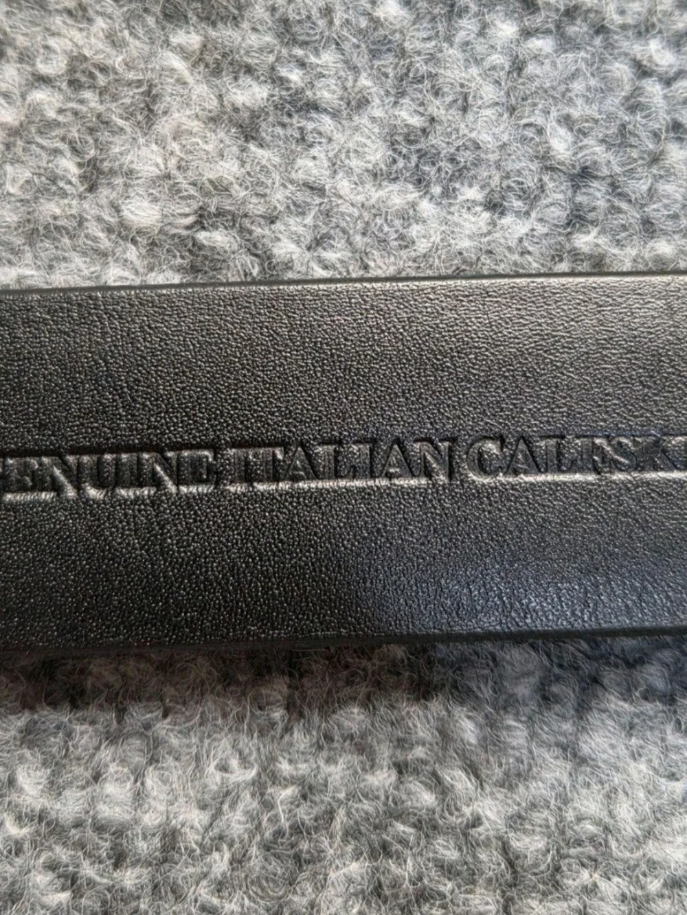 Belt Mens Size 40 Black Italian Calfskin Leather Textured Solid Brass Buckle USA